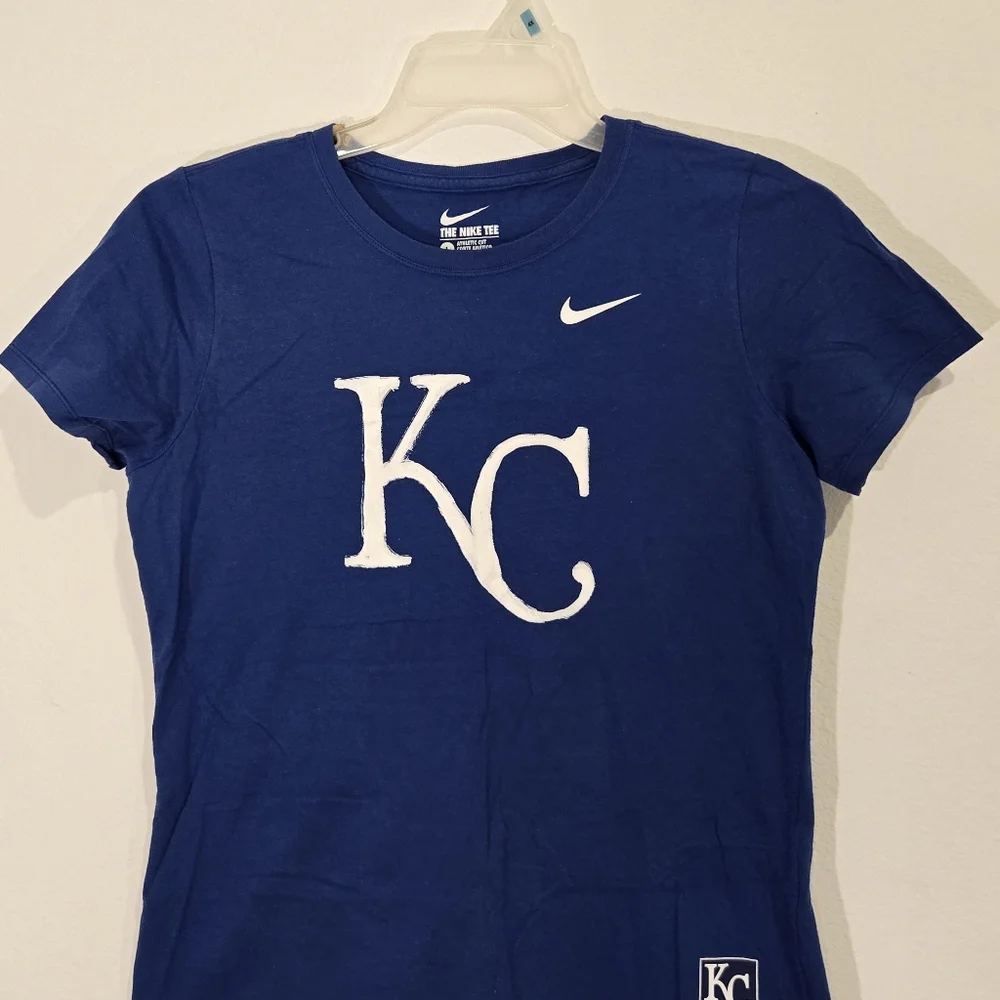 Nike Blue Kansas City Royals KC Logo  T-Shirt Size Medium - Picture 2 of 9